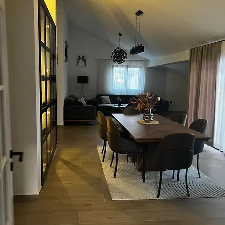 Adriatic Apartman 公寓 *